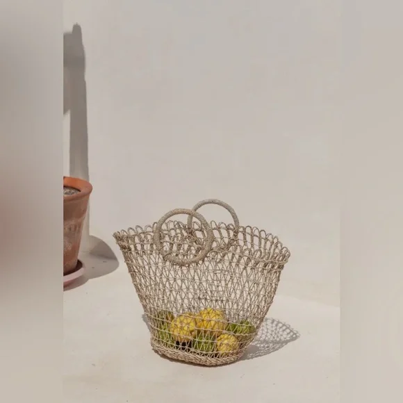 Franki Sea Grass Tote - NWT - Picture 2 of 8